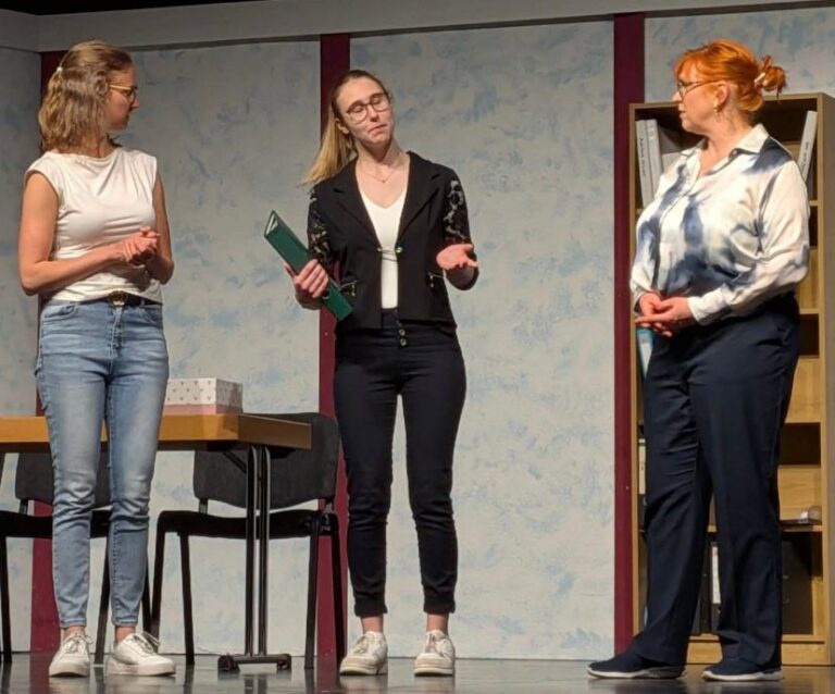 Wo zur Hölle geht's zum Himmel - Premiere - Theaterverein 4c-20260508-0002
