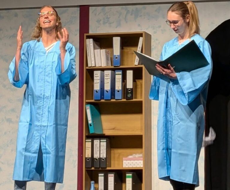 Wo zur Hölle geht's zum Himmel - Premiere - Theaterverein 4c-20260508-0003